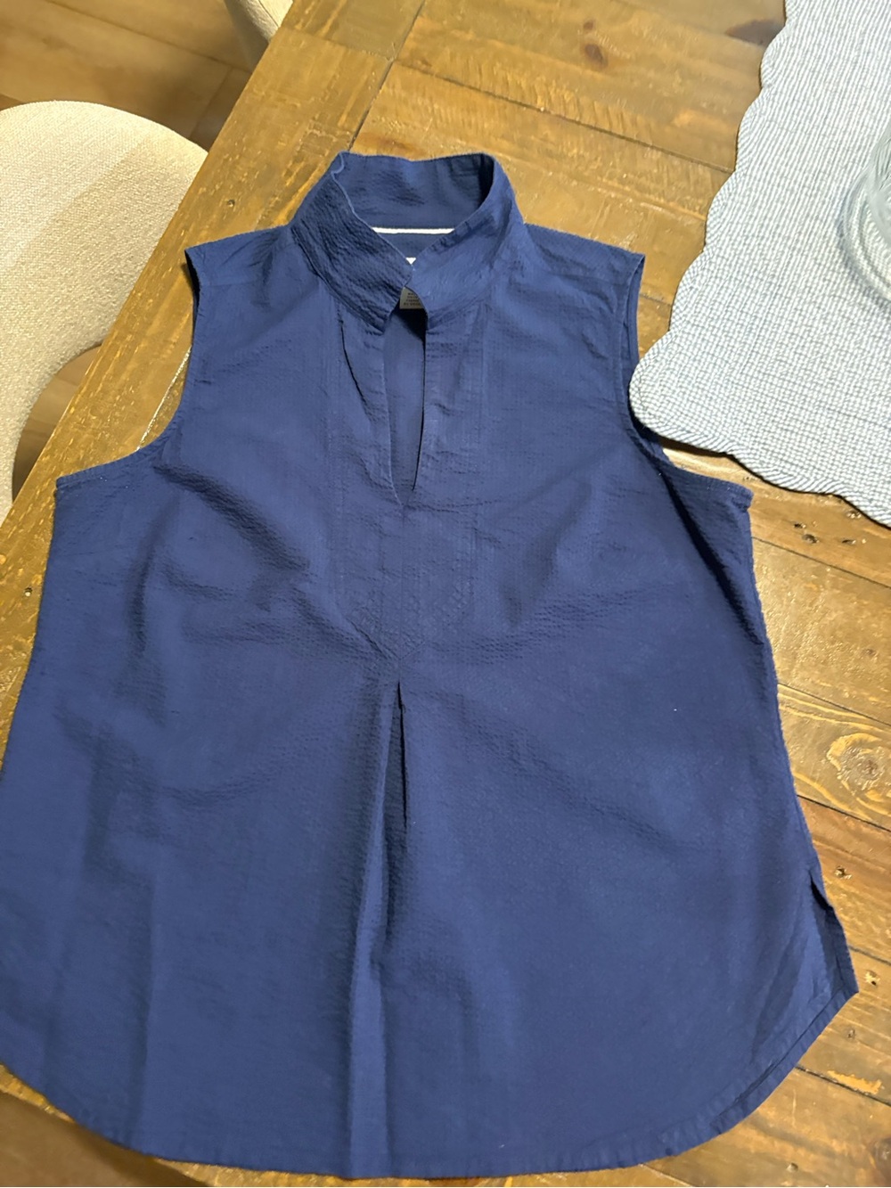 Tommy Bahama tank worn 2x